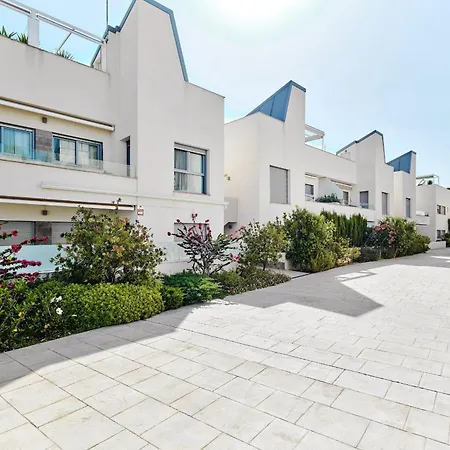Apartamento Amalia Торевьиа